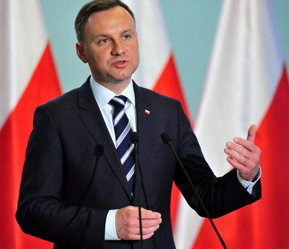 Правляча партія Польщі планує націоналізувати іноземні ЗМІ в країні
