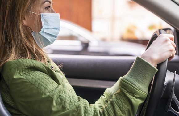 В польській Гдині кожен охочий може пройти тест на коронавірус… просто у своїй автівці