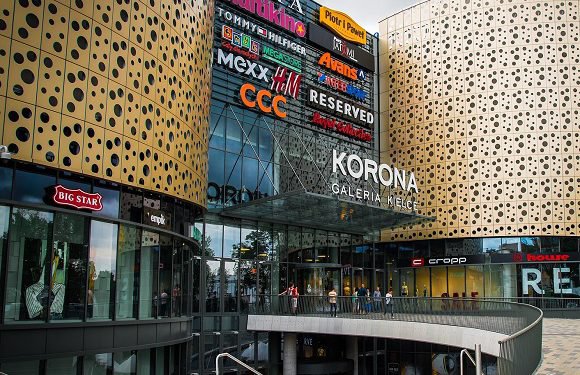 Торгові центри в Польщі мають намір “знакувати” клієнтів