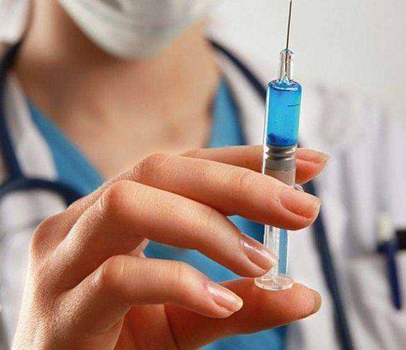 В Європі вже тестують вакцину від коронавірусу на людях