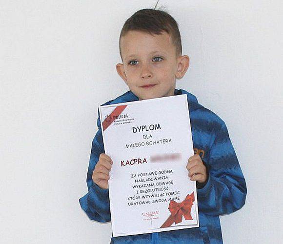 В Польщі нагородили за відвагу 6-річного хлопчика, який врятував життя своїй матері [+ФОТО, ВІДЕО]