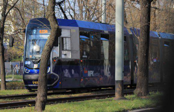 У Польщі трамвай збив білоруса: постраждалий отримав переломи ребер