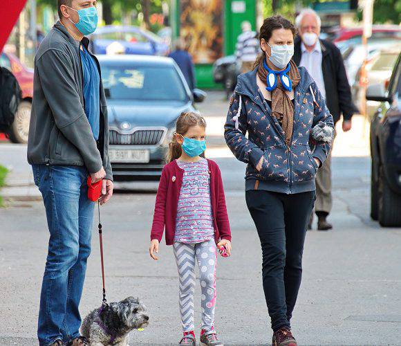 Чи діти на дитячих майданчиках в Польщі повинні носити маски?