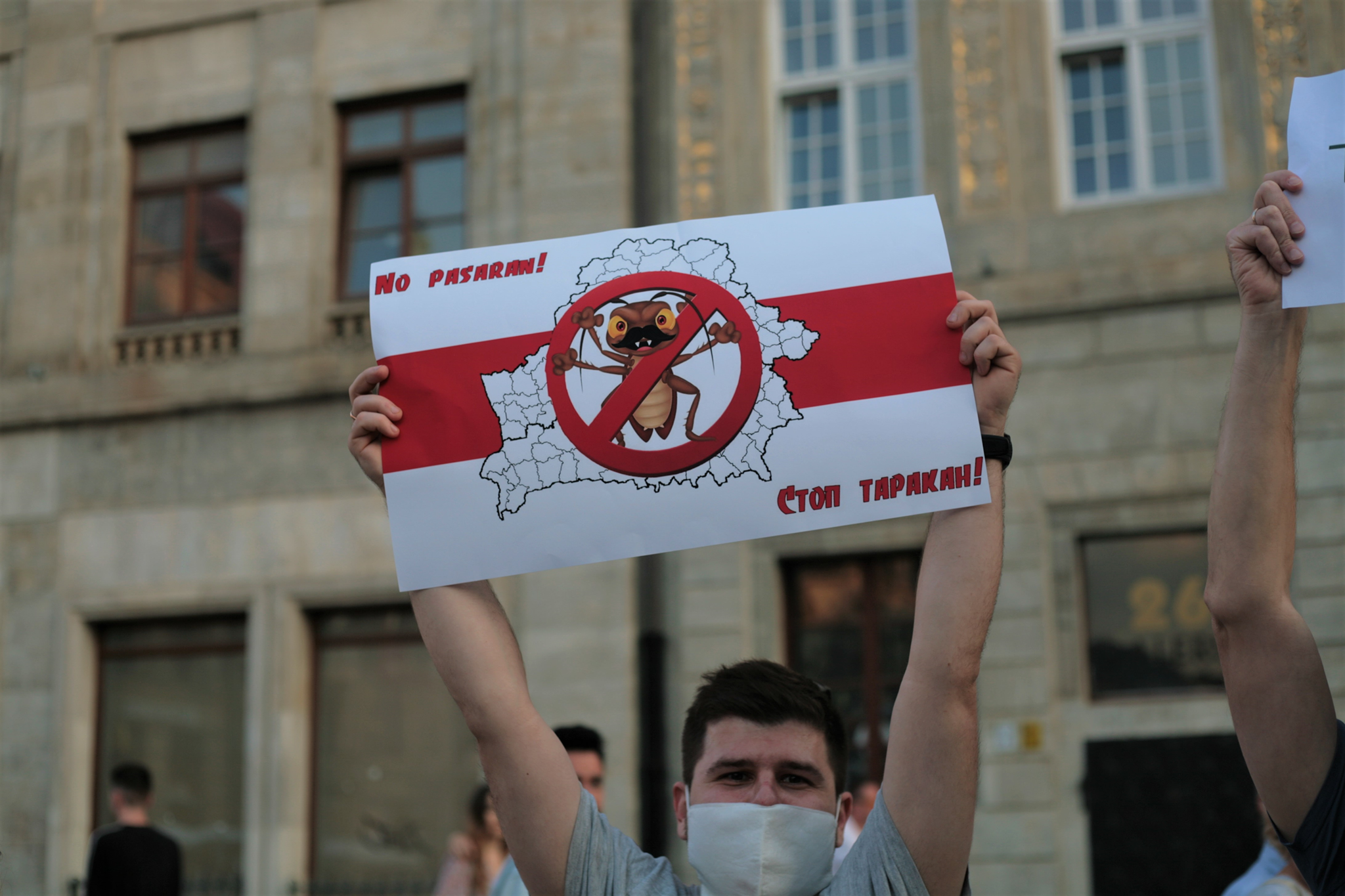 митинг белорусов в Польше - Стоп таракан