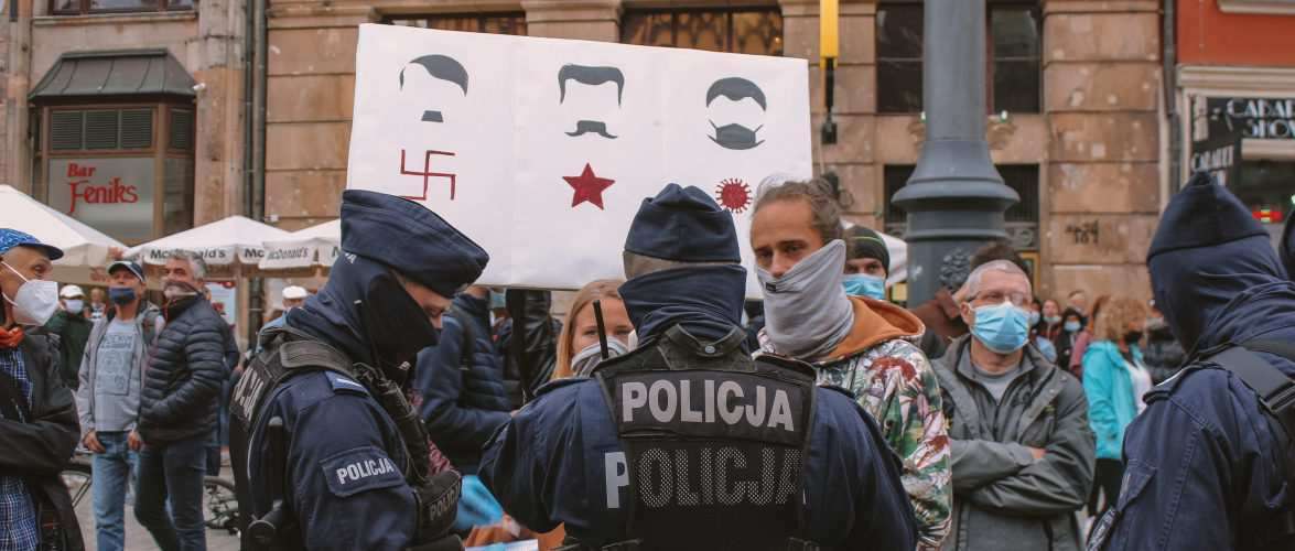 «Антиковід»: У Вроцлаві посипалися штрафи на тих, хто протестував проти запровадження карантину