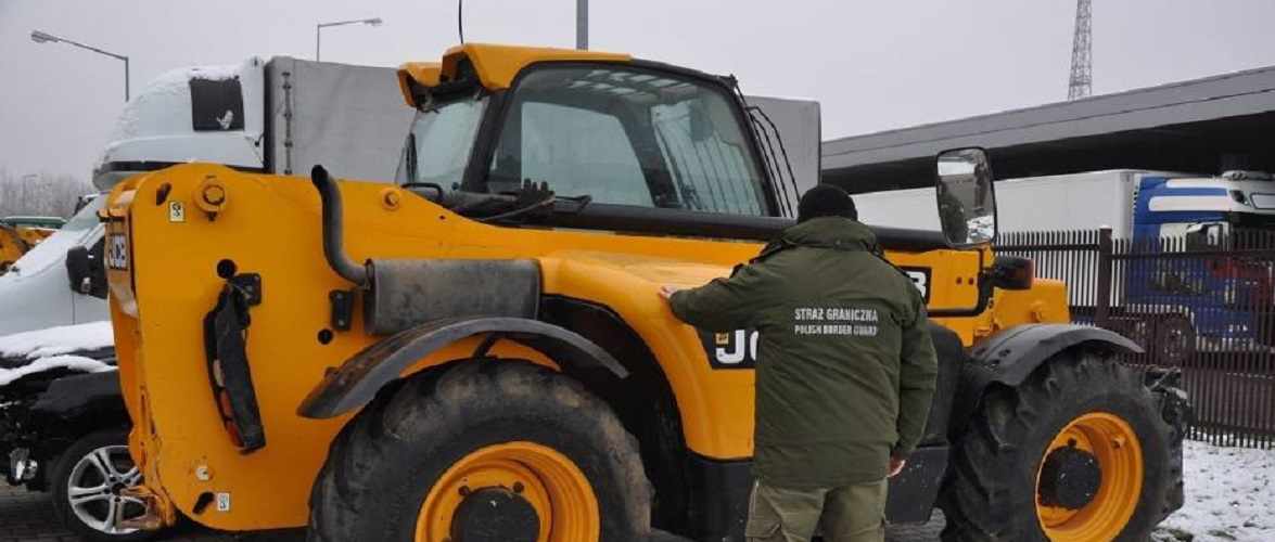 В Польщі затримали українця, який віз через кордон крадений екскаватор