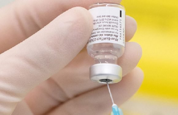 У Польщі розпочато вакцинацію четвертою дозою проти коронавірусу