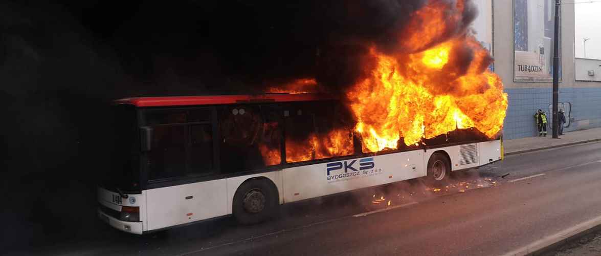 У Бидгощі під час руху загорівся автобус [+ФОТО]