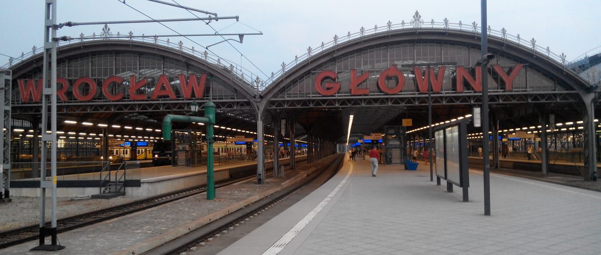 Лише 1 червня всі діти в Польщі зможуть безкоштовно поїхати потягом “Інтерсіті”