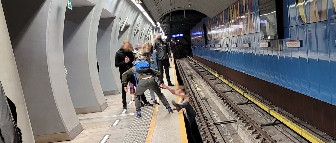 Через українця у Варшаві зупиняли лінію метро