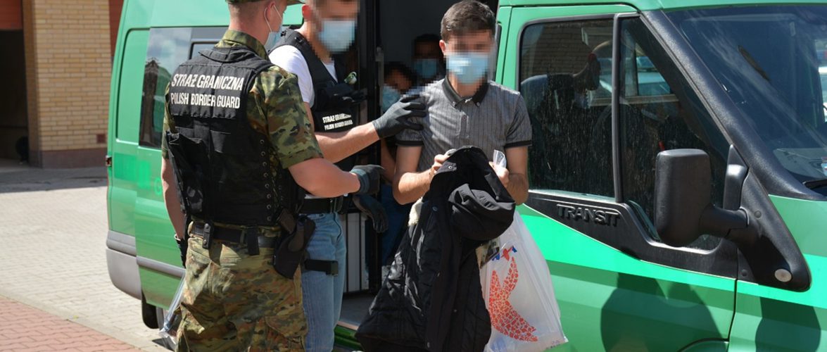 В Польщі засудили двох українців, які перевозили іноземців через кордон
