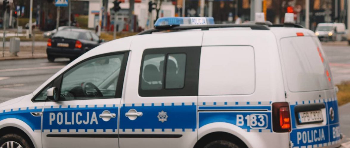 У Польщі бус збив жінку з дитиною: водій сказав, що сама впала