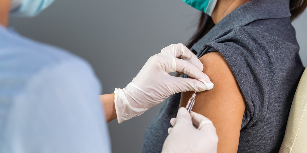 “Ми – вільні люди”: в Польщі не змушуватимуть людей вакцинуватися