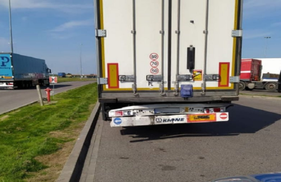 В Польщі знайшли вантажівку, водій якої втік з місця ДТП під Любліном, в якій постраждали українці