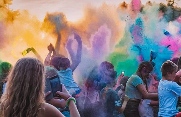День переповнений яскравими кольорами – це Color Fest у Вроцлаві