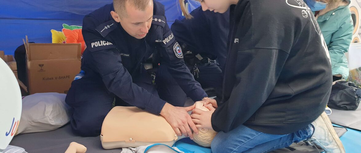 У Вроцлаві поліція навчала, як надати першу допомогу (ФОТО)