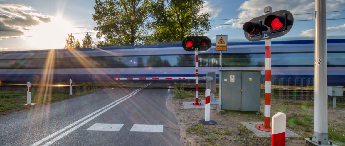 У Вроцлаві встановлять перший у Польщі  радар контролю швидкості на залізничному переїзді