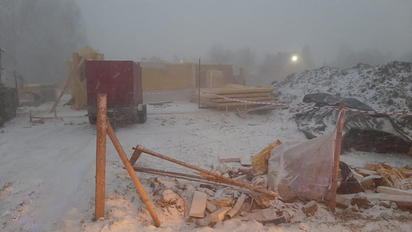 Трагедія на будові у Польщі  – робітника привалило стіною