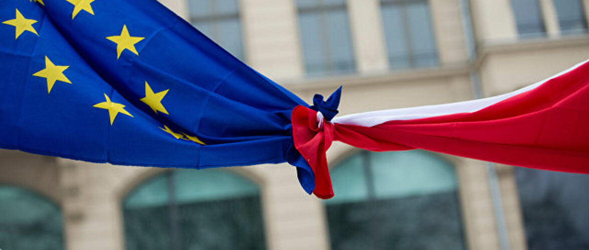 ЄС вимагає від Польщі сплатити 70 млн євро штрафу