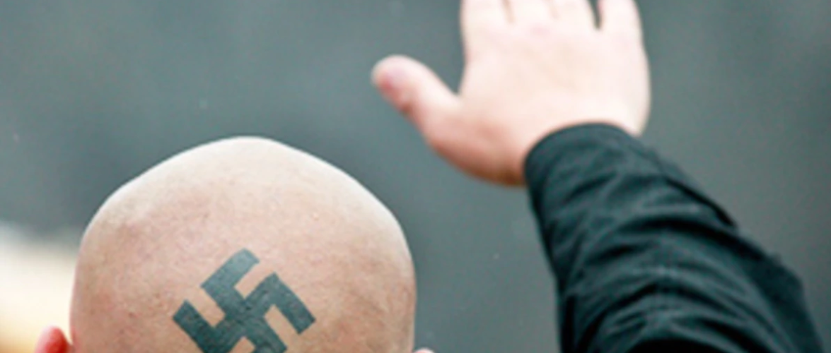 За нацистське привітання в Польщі оштрафували туристку