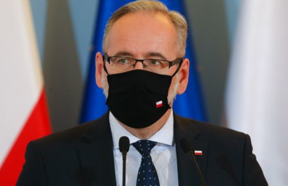 МОЗ Польщі заявило, коли можна буде зняти маски