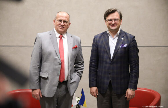 Глава МЗС Польщі прибув до України, щоб обговорити агресію Росії