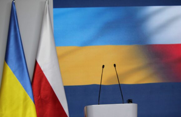 Польща приймає біженців з України навіть без документів