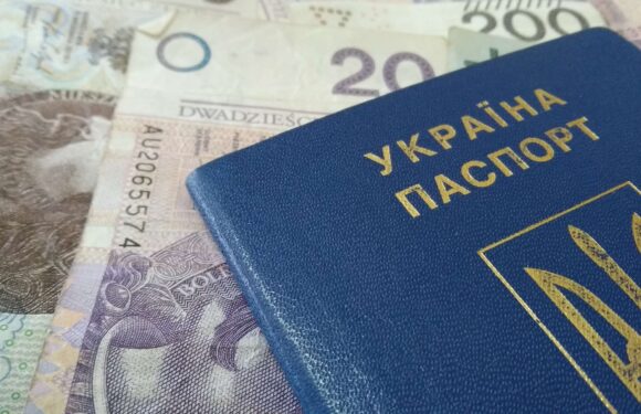 Біженці з України можуть обміняти гривні в банку Польщі тільки до 10 вересня