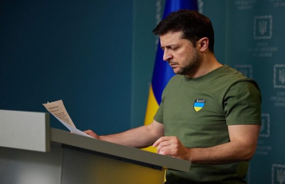 Зеленський пообіцяв виплатити українцям по 6,5 тис. грн