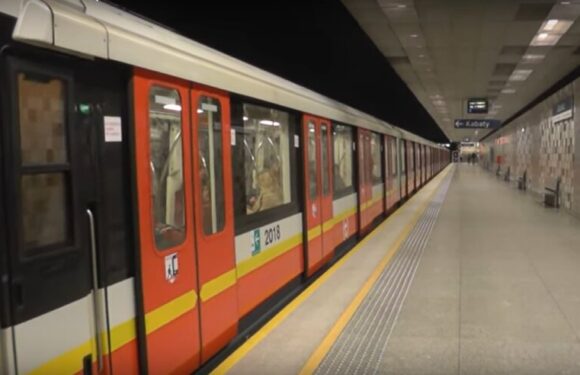 У Варшаві запроваджено безкоштовний проїзд у метро для українських біженців
