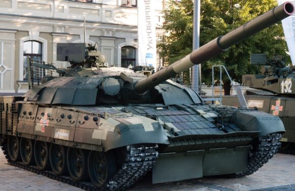 Польща знову допомагає: передала Україні понад 200 танків
