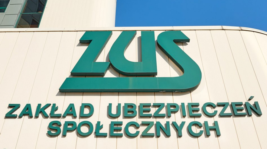 Усі платники податків в Польщі повинні створити профіль на PUE ZUS до кінця року