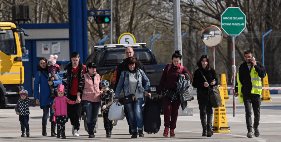 В Україні планують розширити перелік категорій чоловіків для виїзду за кордон