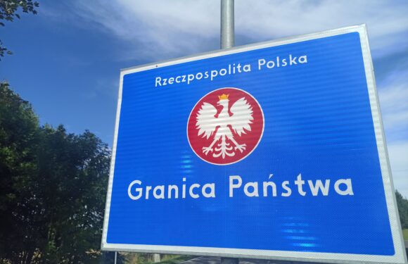 На польському кордоні затримали 5 українців, які перевозили нелегалів