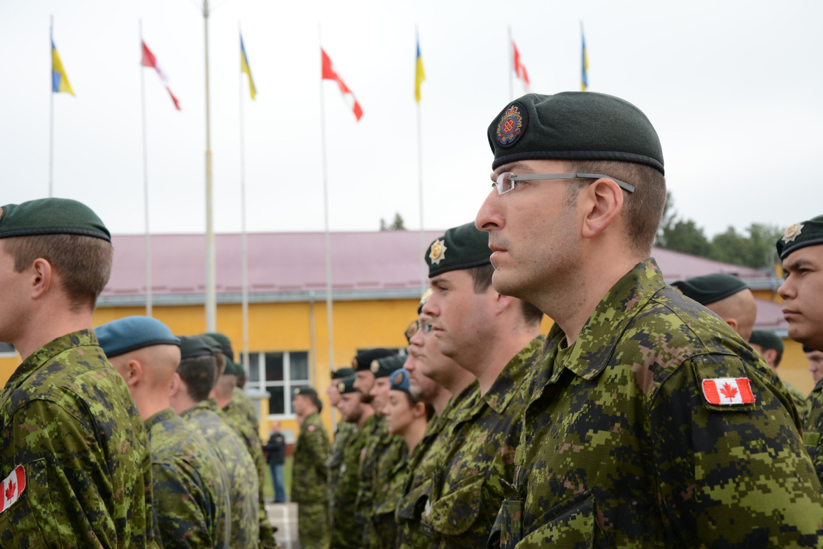 Канада вишле до Польщі 40 інструкторів для тренування українських військових