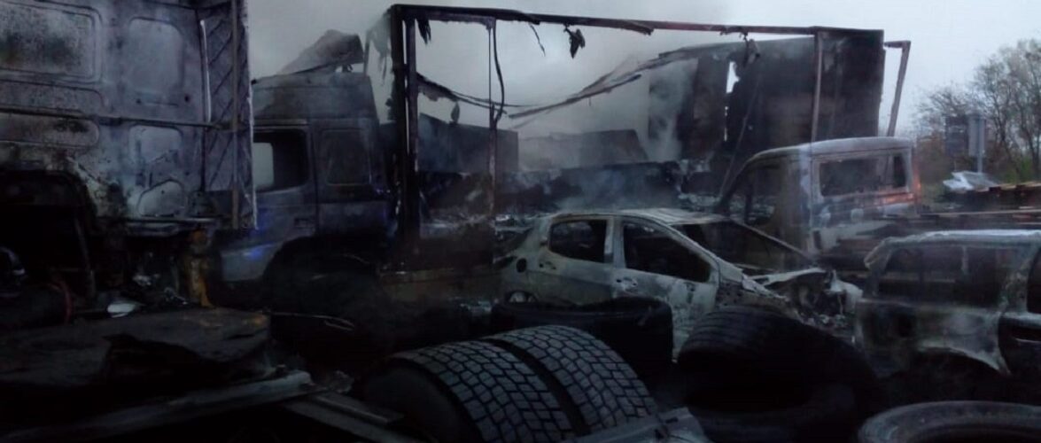 На СТО в Польщі згоріло 16 автомобілів