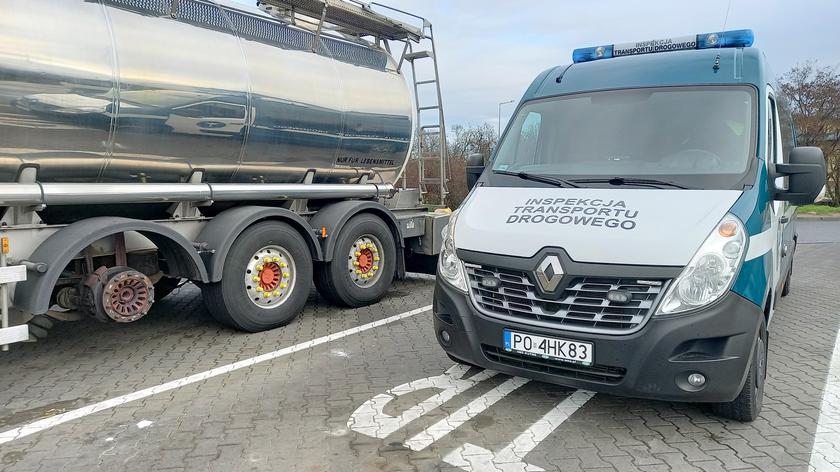 Українці їхали з Німеччини до Польщі на вантажівці без колеса 