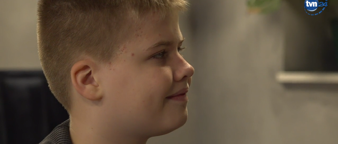 10-річний хлопчик в Польщі врятував життя вітчима, коли тому стало погано за кермом
