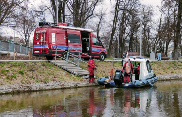 12-річна дівчинка в Польщі напилась горілки і залізла в озеро: дитину дивом врятували