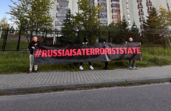 9 травня російські дипломати у Варшаві прокинулися під гул сирен
